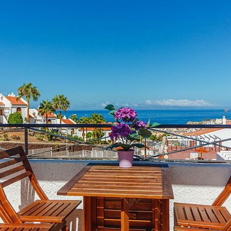 Apartment With Ocean View In Costa Adeje Bagian luar foto