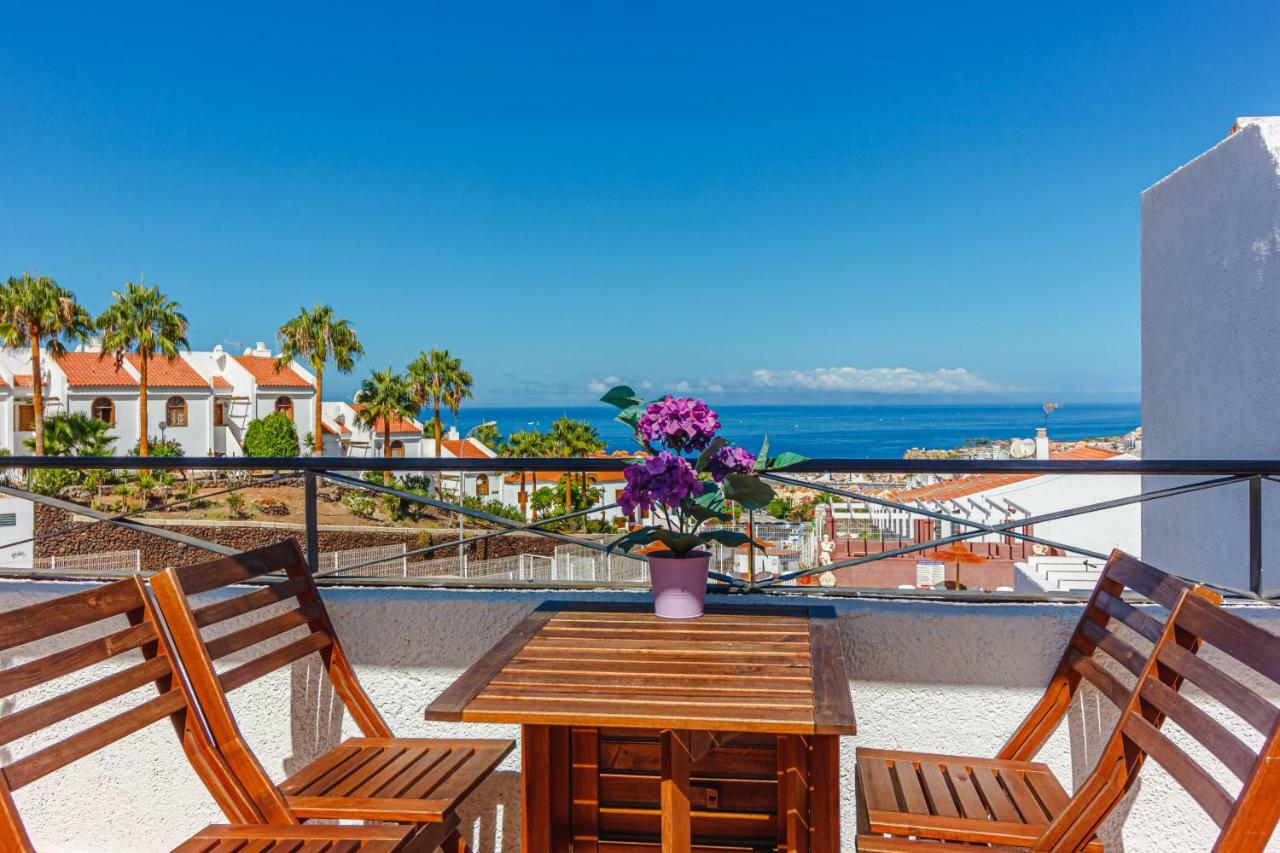 Apartment With Ocean View In Costa Adeje Bagian luar foto